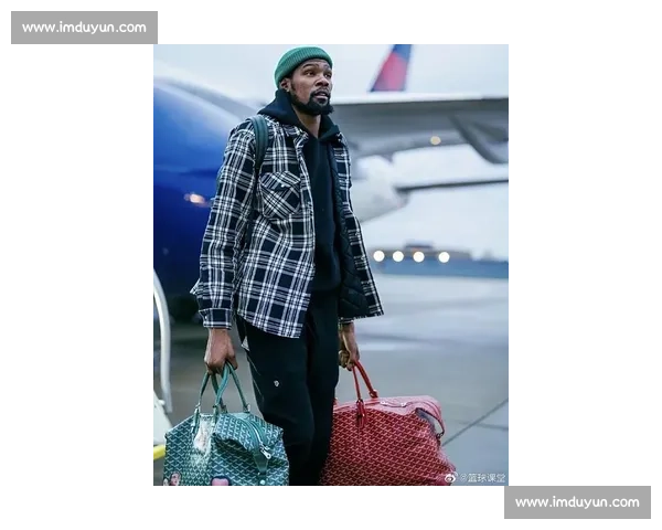 杜兰特巴黎街头即兴练球：铁塔下的篮球诗人